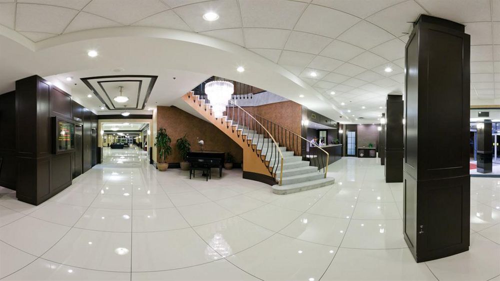 Armon Plaza Montreal Airpt, Trademark Collection By Wyndham Exterior foto